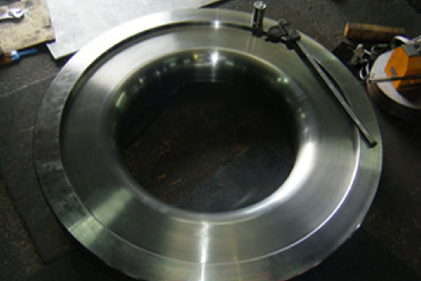 SNCM435の焼入れ後L加工品